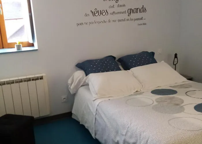 Du Marronnier Nocleg ze śniadaniem *